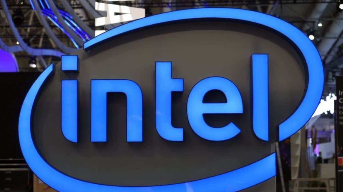 Intel Introduces a New Energy-Efficient Bitcoin Mining Chip