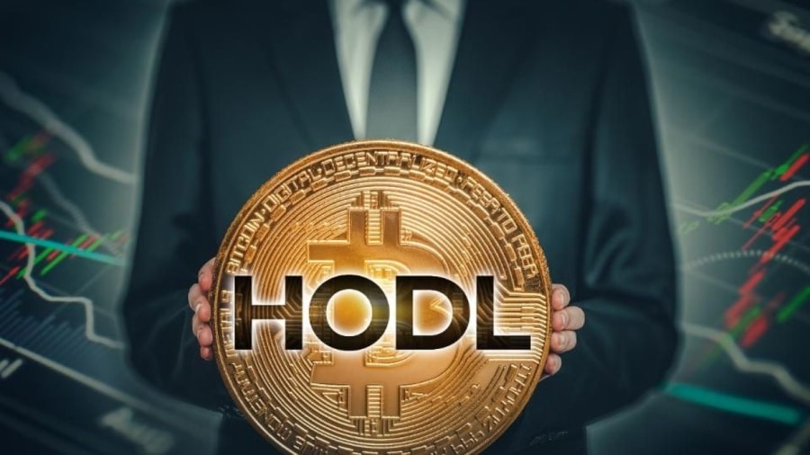 How Will Bitcoin Mining Look in 2022: Should we HODL or Mine?