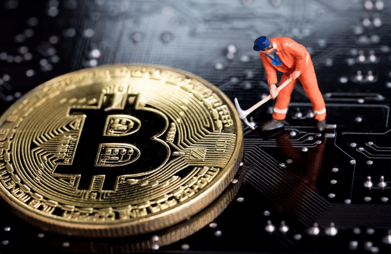 Lucky Solo Miner With 11 PH/s Bags Bitcoin Block Reward Amid Giant Pools