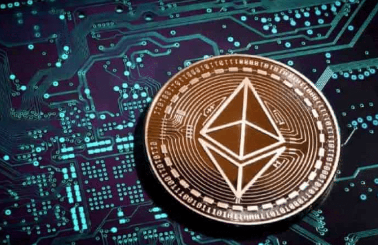 Ethereum Breaks Through $2,000 Resistance: Driven by DeFi Popularity and Upcoming Upgrade Momentum