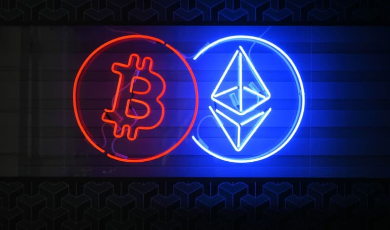 Bitcoin Steadies While Ethereum Struggles to Maintain Key Support