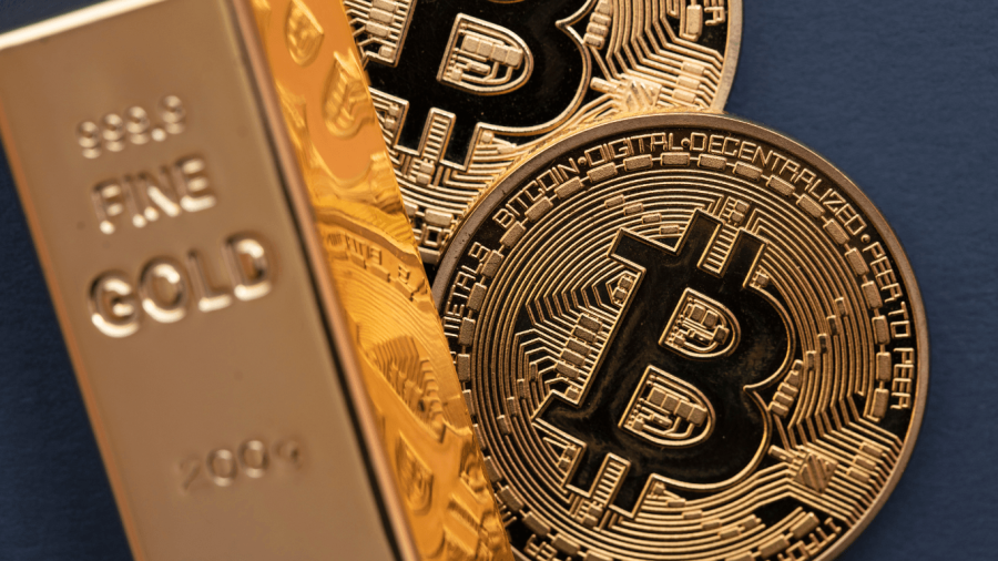Gold Hits New Record While Bitcoin Lags Behind in Race
