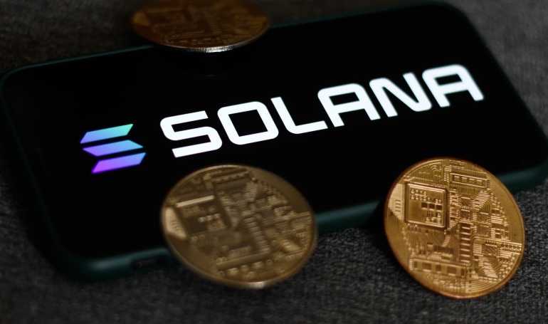 Solana Teams Up With Rivals to Fix Blockchain Payment Mess