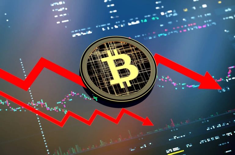 Bitcoin Sinks in 2025, Wiping Out All Yearly Gains